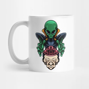 alien brainwashing human Mug